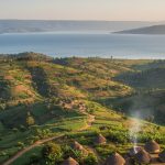 Paysage du Burundi avec hauts plateaux et Lac Tanganyika